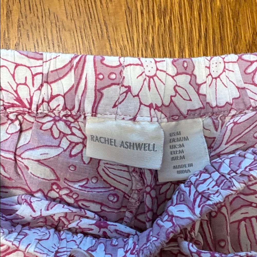 Rachel Ashwell medium Floral Pink Women's sleep shorts - Picture 2 of 4